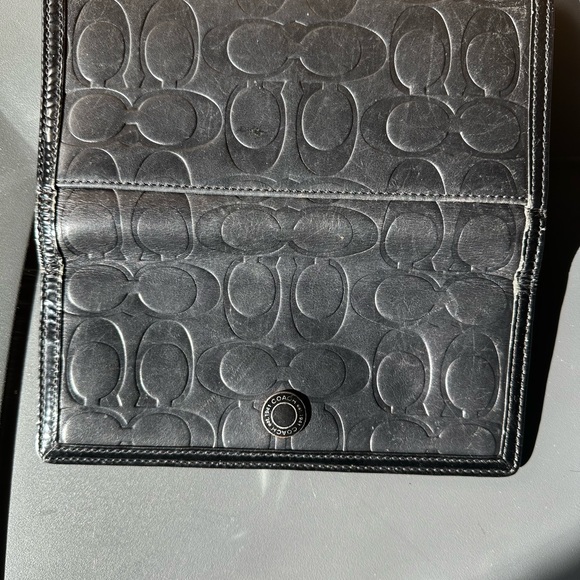 Used Coach Signature C leather checkbook wallet in black - Picture 9 of 12
